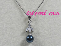 wholesale black 7.5-8mm akoya pearl pendant with zircon beads
