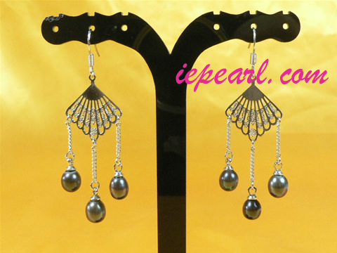 7-8mm fan-shaped cultured pearl dangling earring