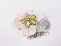 wholesale 3 rows white flower shell clasp with yellow opal