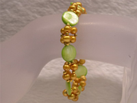 Wholesale 11mm green shells bracelet online