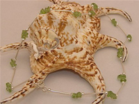Wholesale terling TIN-CUP necklace with natural shaped Olivine