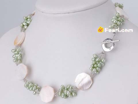 Pearl cluster shells necklace in discount price wholesale
