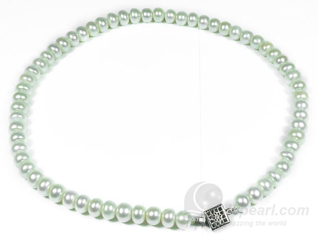 Clearance sale 8-9mm white pearl in button shape necklace