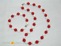 10mm round coral beads necklace with 8mm tridacna wholesale