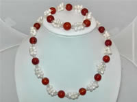 Hand knotted white pearl necklace and bracelet set wholesale