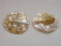 50mm round shell pendant with 18KGP mounting wholesale