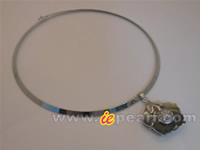 natural black shell pendant w/ zircon mountings in wholesale