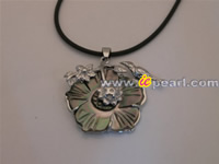wholesale shell flower pendant with copper bird