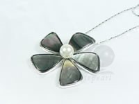 wholesale 45cm black flower shape shell pendant