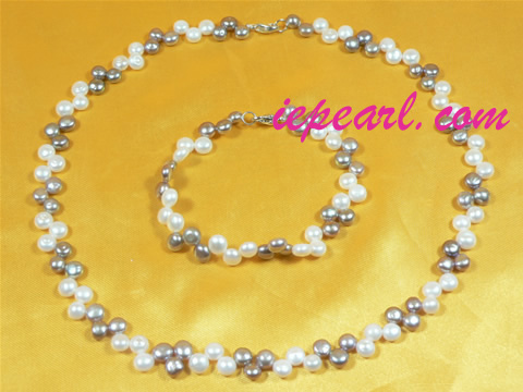 white and purple bread pearl necklace set